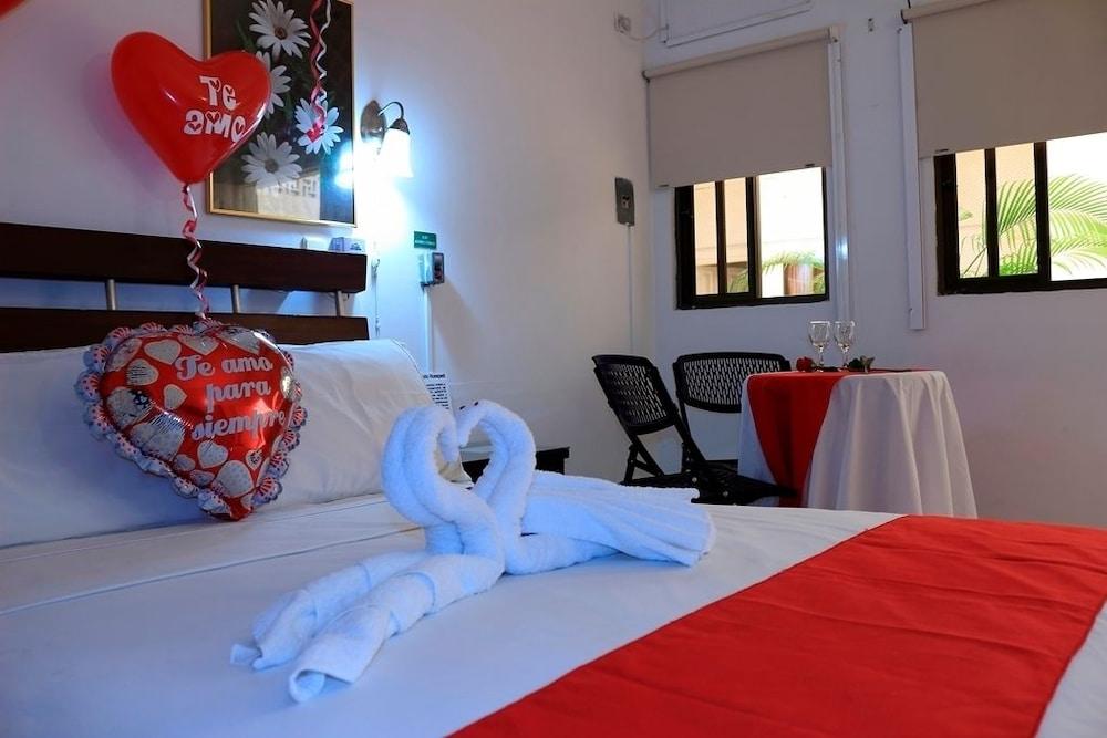 Hotel Royal Plaza フロレンシア エクステリア 写真